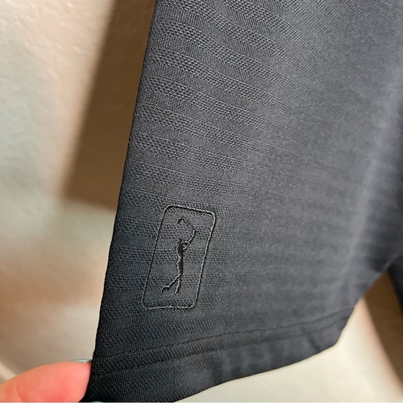 BNWOT Men’s Champions Tour Black Polo Top - Picture 6 of 6